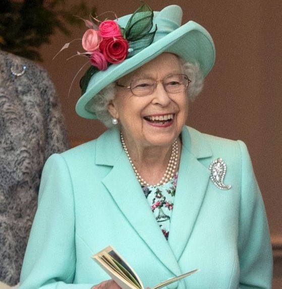 Imaginea articolului Regina Elisabeta a II-a a oferit Serviciului Naţional de Sănătate din Marea Britanie cea mai importantă distincţie civilă