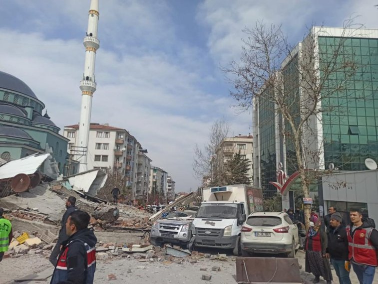 Imaginea articolului Un nou cutremur de 5,6 în Turcia. O persoană a murit, iar zeci sunt rănite
