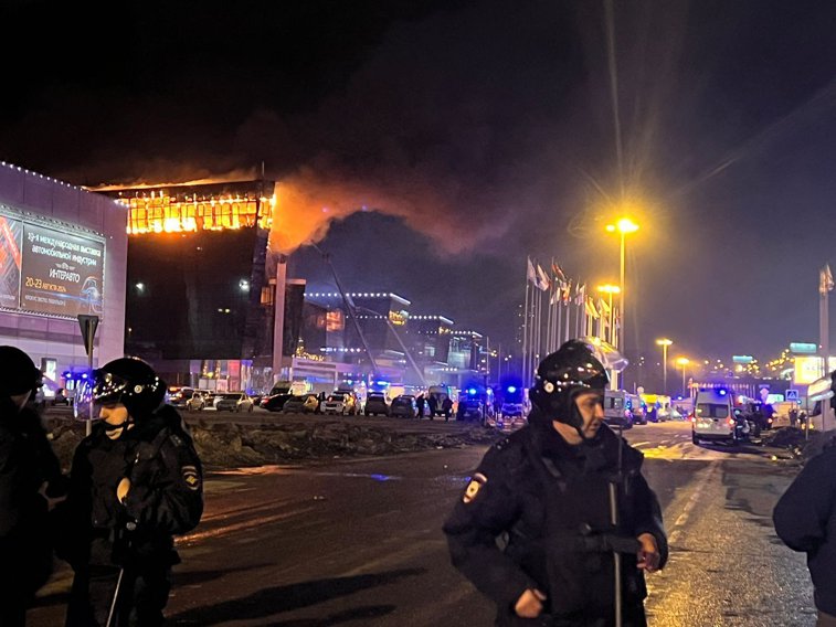 Imaginea articolului Atacul terorist de la Moscova. Ce se ştie până acum despre atacul în care au murit zeci de oameni şi sute au fost răniţi