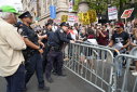 Imaginea articolului Reacţia lui Biden după violenţele din campusuri: Au dreptul să protesteze, dar nu să provoace haos