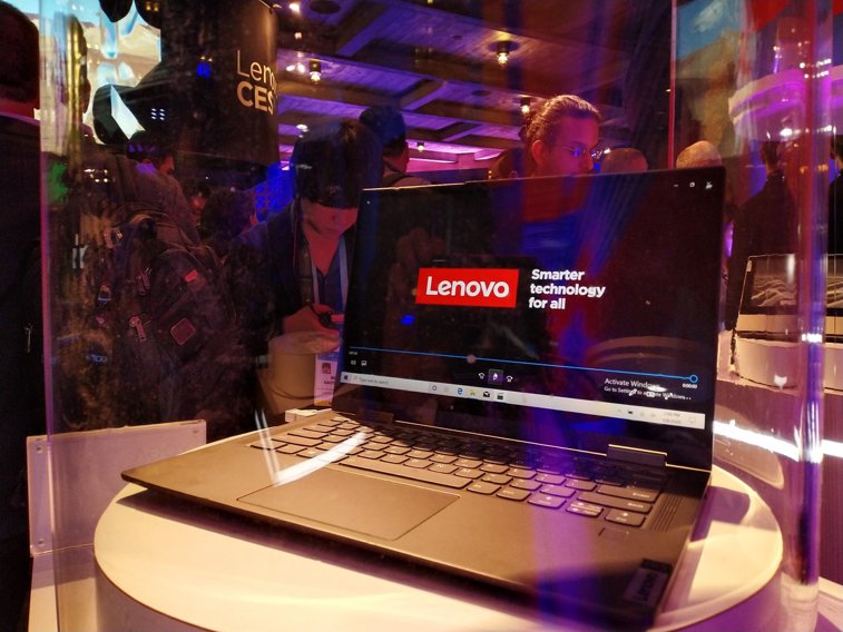 Imaginea articolului CES 2020. Primul laptop 5G din lume promite o autonomie de 24 de ore a bateriei