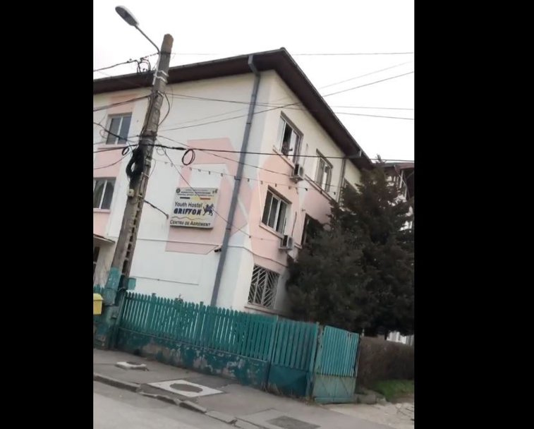 Imaginea articolului VIDEO: Scandal la un centru de carantină din Craiova: Un bărbat aflat în izolare a început să ţipe că nu are coronavirus