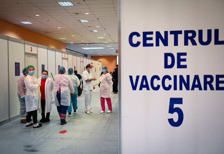 Imaginea articolului Campania de vaccinare în România: Aproape 38.700 doze Pfizer au fost administrate în ultimele 24 de ore. Numărul reacţiilor adverse atinge 1.480