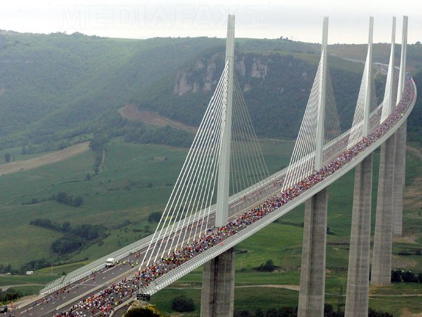 Imaginea articolului Cum arată cele mai înfricoşătoare poduri din lume - GALERIE FOTO 