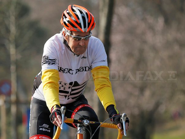 Imaginea articolului John Kerry a publicat prima fotografie după accidentul de bicicletă - FOTO
