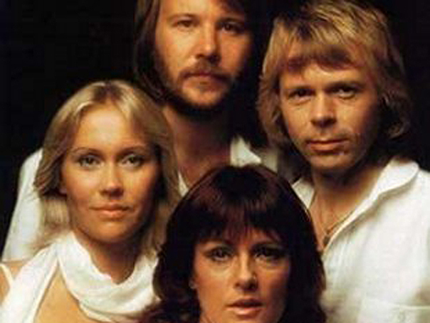 Imaginea articolului Un pian al grupului ABBA, estimat la 65.000 de dolari, scos la licitaţie
