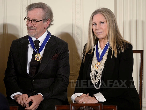 Imaginea articolului Barbra Streisand şi Steven Spielberg, premiaţi de Barack Obama - FOTO 