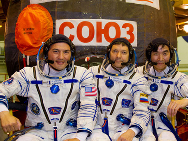 Imaginea articolului Trei astronauţi au revenit cu bine pe Terra, după o misiune de aproape cinci luni la bordul Staţiei Spaţiale Internaţionale - FOTO, VIDEO
