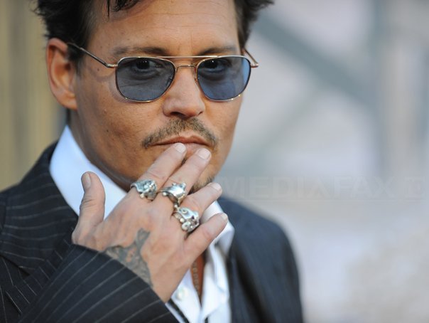 Imaginea articolului GOSSIP: Johnny Depp şi-a modificat tatuajul pe care-l avea pentru Amber Heard
