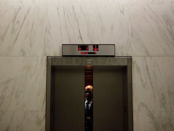 Imaginea articolului Butonul de închidere a uşilor din lift, din SUA, este de fapt inactiv
