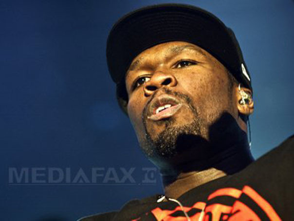 Imaginea articolului 50 Cent, uimit de o tradiţie românească: Rapperul american a distribuit un clip cu jocul caprei