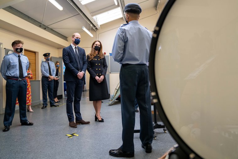 Imaginea articolului Ducii de Cambridge, în vizită la cadeţi. Prinţul Philip a fost comandant-şef aerian al Corpului timp de 63 de ani