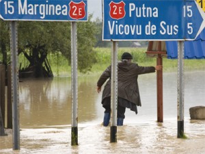 Imaginea articolului Flood First, Vacation Second For Public Admin Staff – Romanian Pres