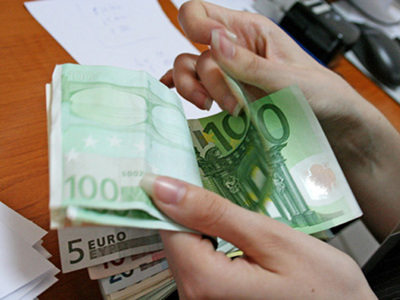 Imaginea articolului Romanian Leu Soars Vs Euro, Unlike Regional Currencies