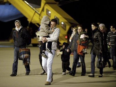 Imaginea articolului Fifty-Six Romanians, Foreigners Evacuated From Lybia Aboard Romanian Plane
