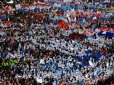 Imaginea articolului Romanians Rally In Capital City Over New Labor Code
