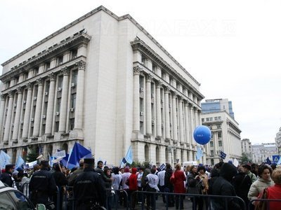 Imaginea articolului Romanian Unionists Protest Over Delayed Negotiations On Activity Sectors