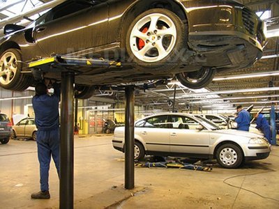 Imaginea articolului Romanian Car Repair Shops Might Double Prices Following Authorization Tax Hike