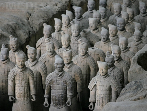 Imaginea articolului Paznicii împăratului. Ce arme aveau de fapt soldaţii de teracotă: "Sunt cu 2.000 de ani înaintea epocii lor" - FOTO