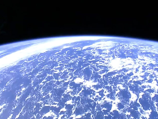 Imaginea articolului Cum se vede Pământul din spaţiu - IMAGINI LIVE
