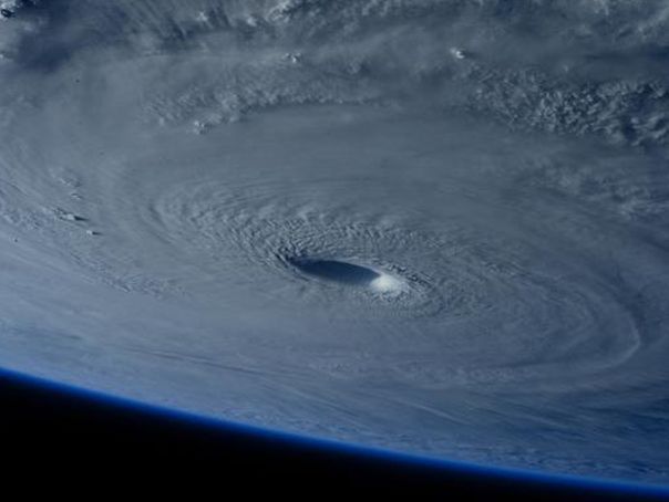 Imaginea articolului IMAGINI impresionante cu super furtuna Maysak din Oceanul Pacific, realizate de la bordul ISS - VIDEO
