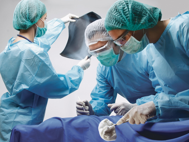 Imaginea articolului Premieră mondială în medicină: prima operaţie de transfer de nerv a fost un succes