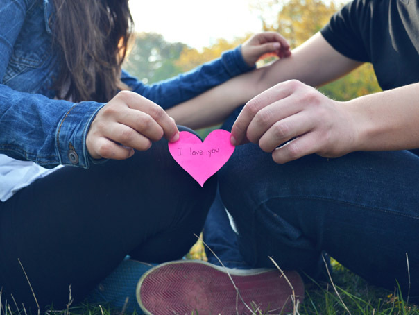 Imaginea articolului Nefericirea în dragoste, cauzată de stima de sine scăzută. Cum să îţi recapeţi încrederea în tine