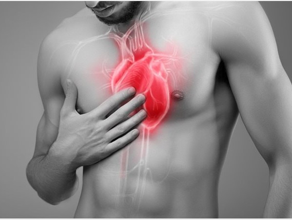 Imaginea articolului STUDIU Femeile au de două ori mai multe şanse de a deceda după un atac de cord decât bărbaţii