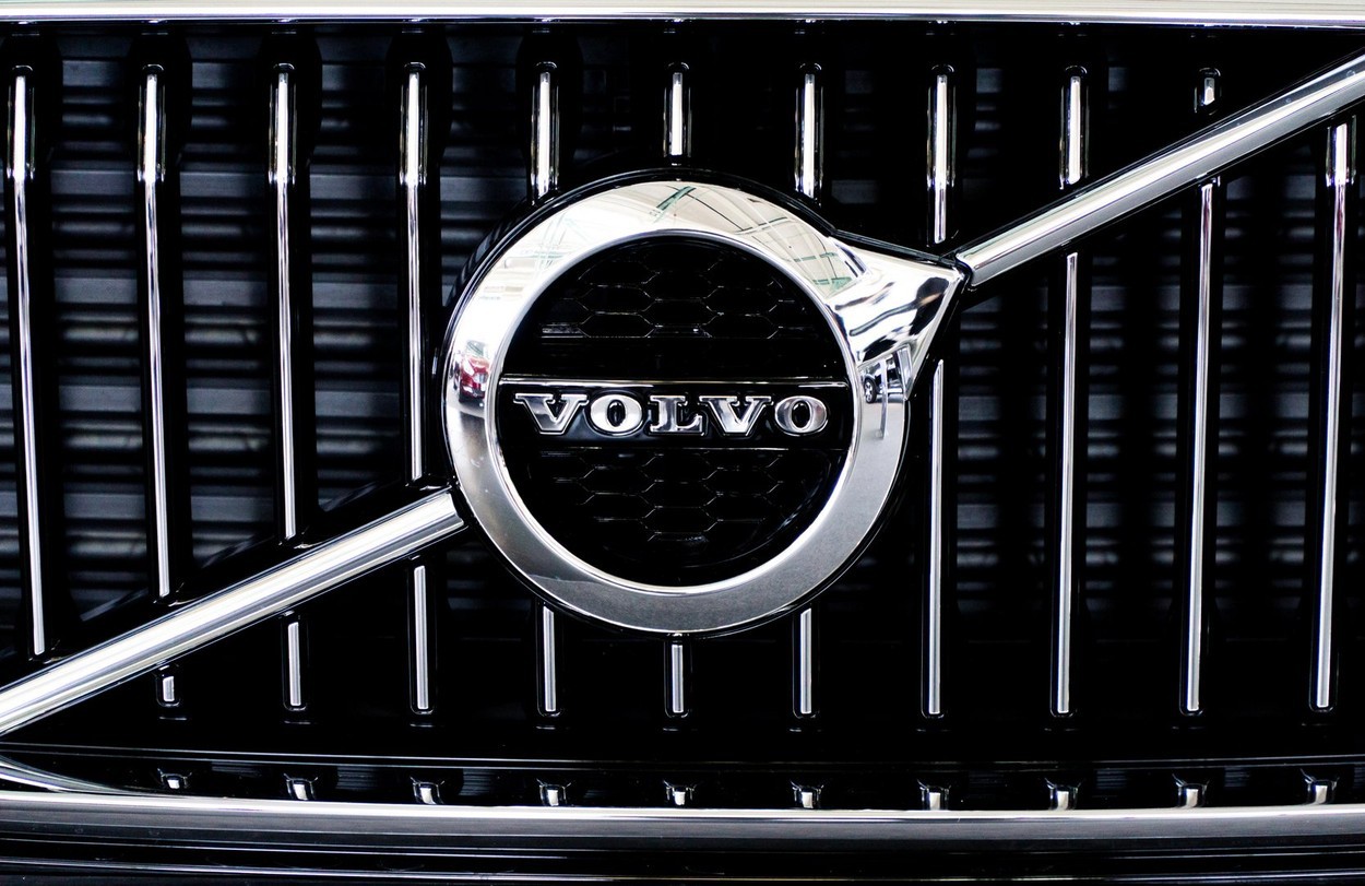 beneficial bit industry Producătorul de automobile Volvo, deţinut de o companie chineză, se  pregăteşte să se listeze pe bursa