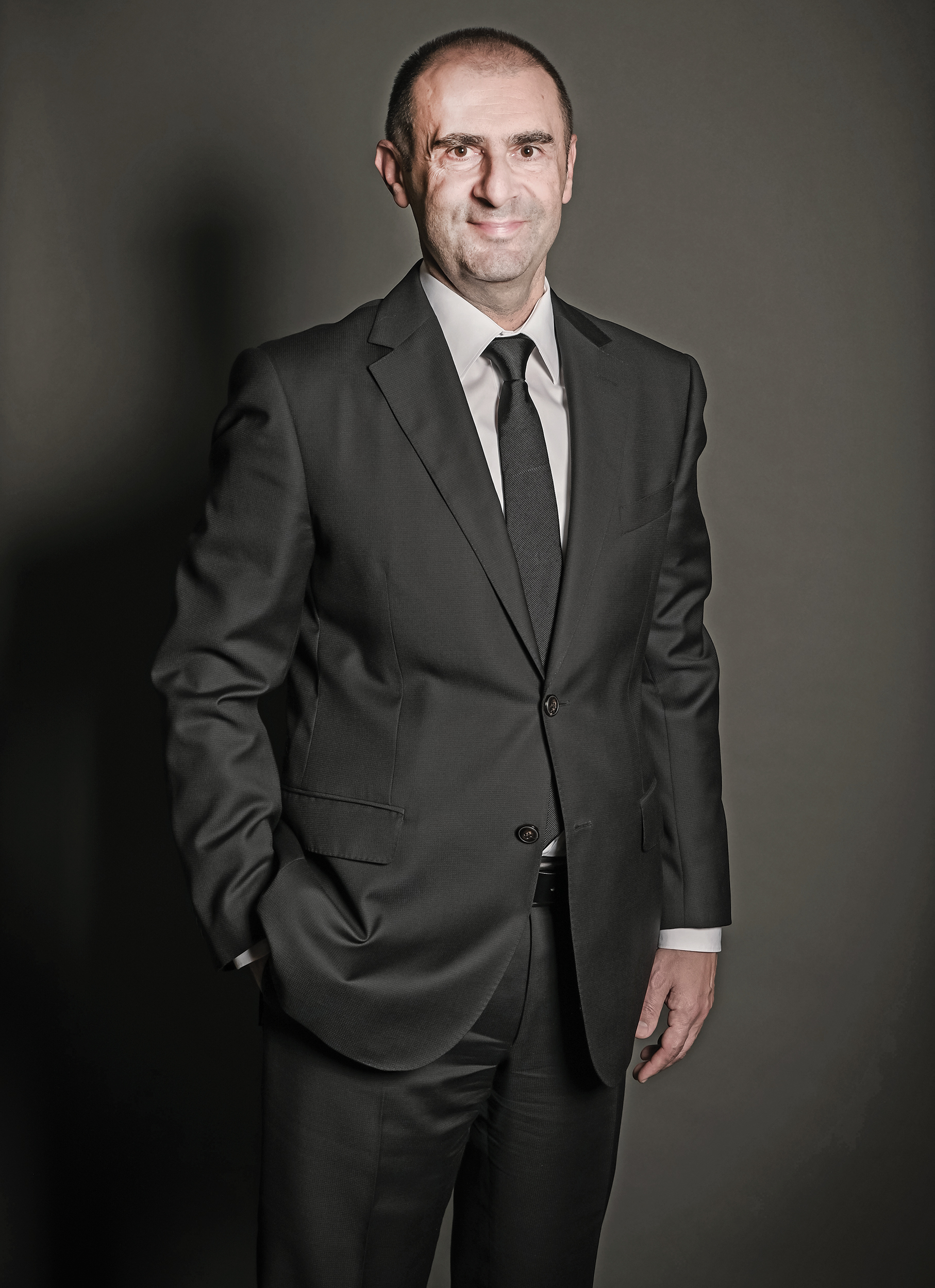 Business Magazin. Cine este Mustafa Tiftikcioglu, CEO al Garanti BBVA România