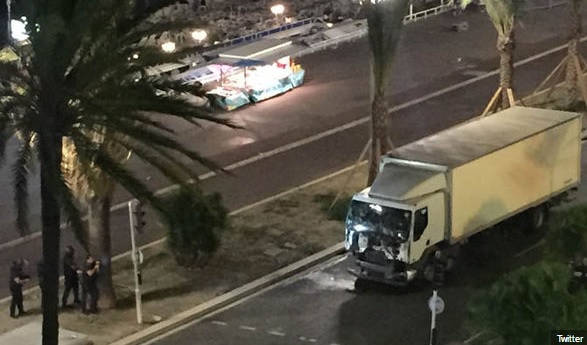 ATAC TERORIST la Nisa, de Ziua Franţei. Bilanţul până la această oră: 73 de morţi şi sute de răniţi