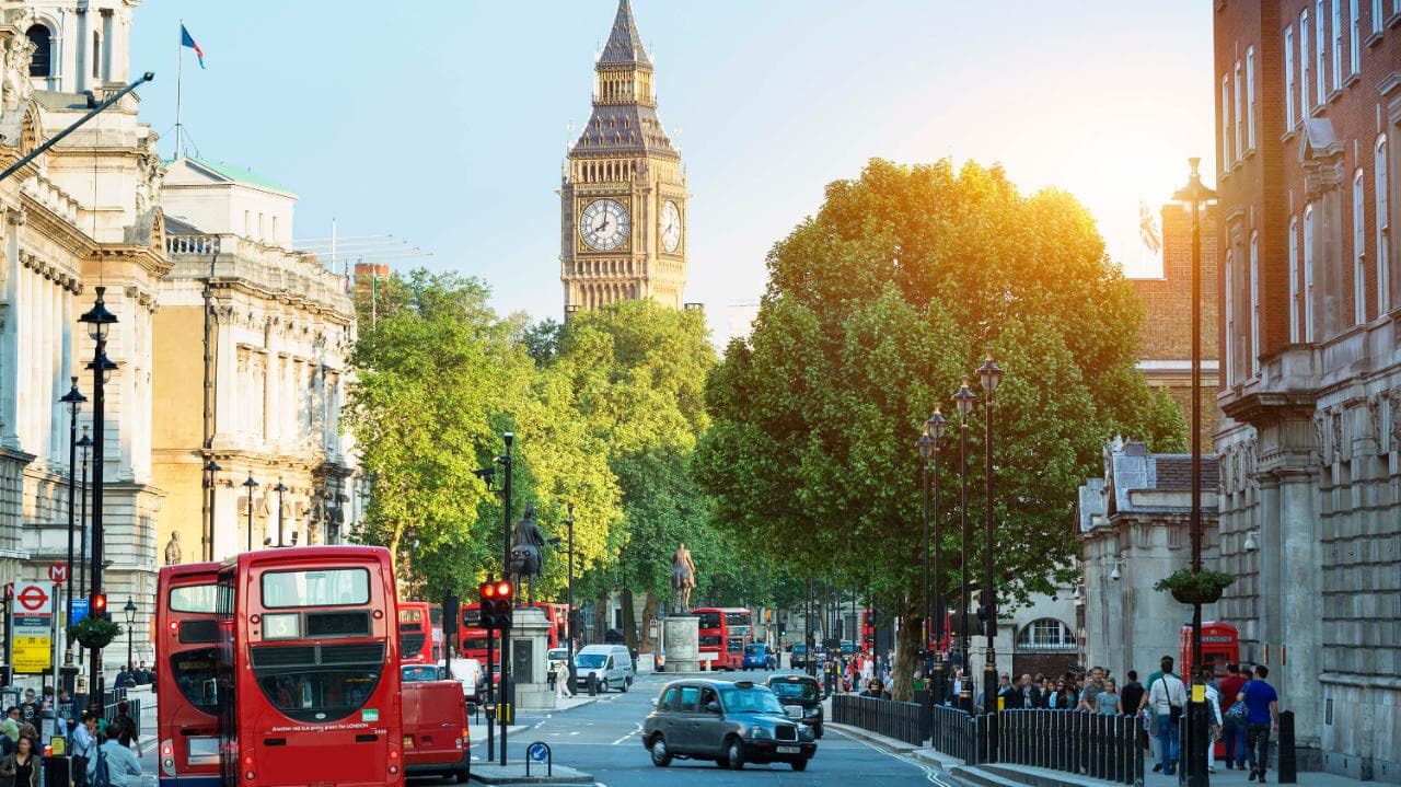 Londra, capitala financiară a Europei: Oraşul găzduieşte cele mai multe dintre companiile cu creştere rapidă, depăşind Parisul, Milano şi Berlinul, în ciuda dorinţei de a ieşi din UE