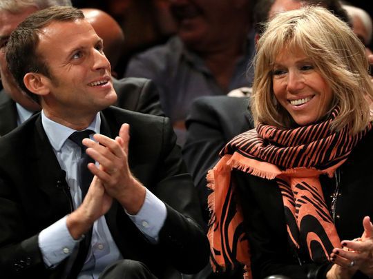 Cum arată soţia lui Emmanuel Macron, cea care are cele mai mari şanse să devină Prima Doamnă a Franţei. Galerie FOTO