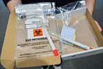 O companie japoneză a lansat un kit de testare a coronavirusului în doar 15 minute, în comparaţie cu cele 4-6 ore necesare în majoritatea instituţiilor medicale