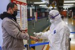 După ce China a declarat stare de carantină asupra unei regiuni de 100 de milioane de locuitori, noile cazuri cu coronavirus stârnesc tot mai mult fricile cu privire la un al doilea val de infecţii