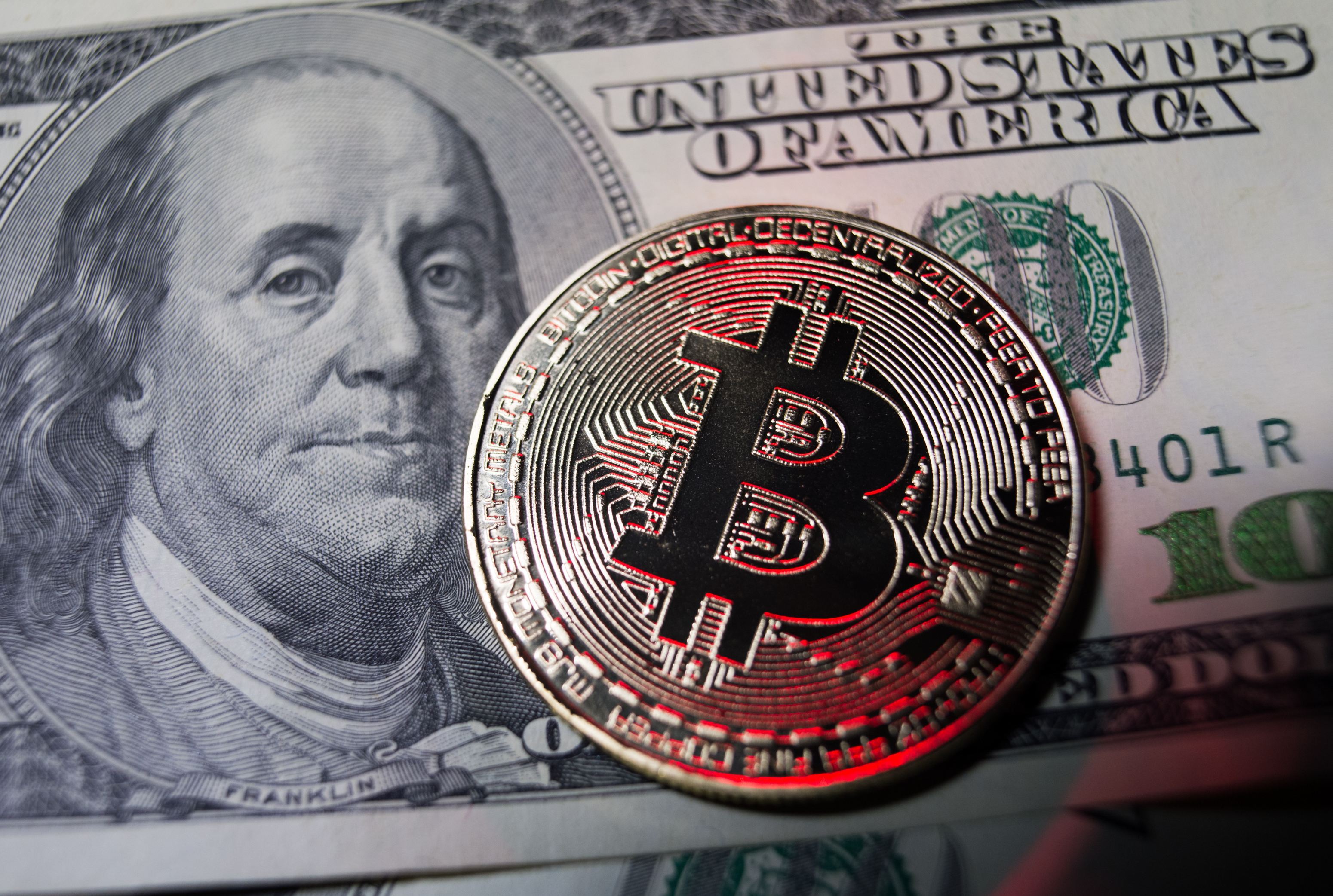 Bitcoin investește 500 USD