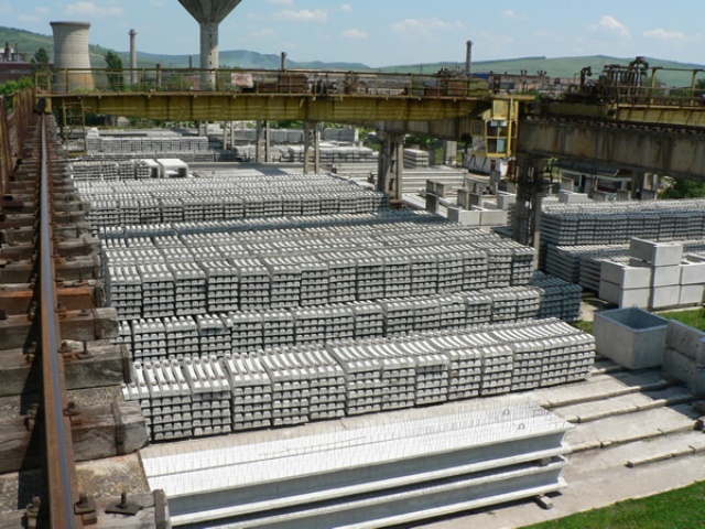Fraţii Florea din Alba au investit peste 10 mil. euro în cea de-a treia fabrică de prefabricate de beton, inaugurată în judeţul Arad