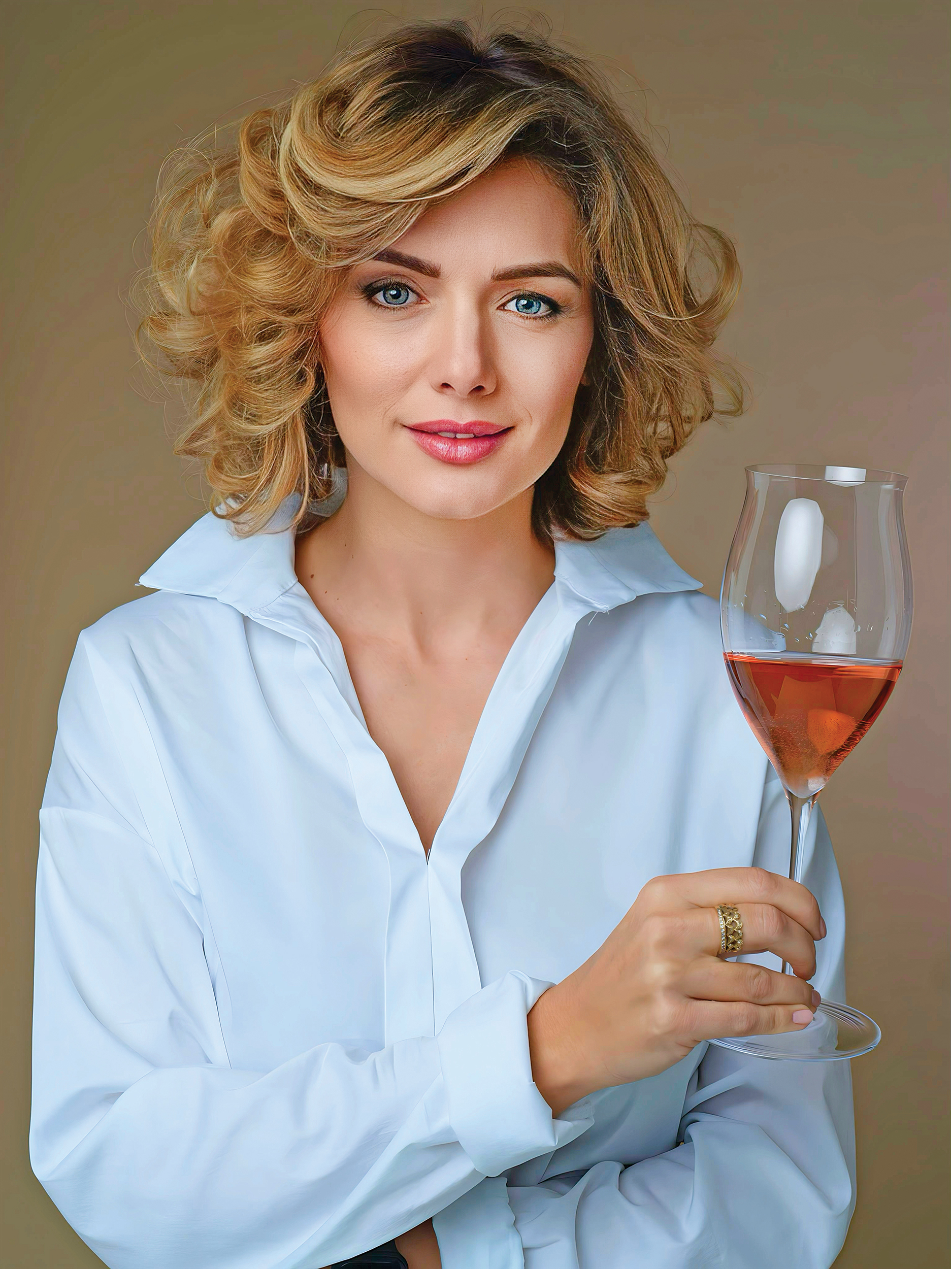 Business Magazin. Ce hobbyuri are Marinela Ardelean, proprietarul Wines of Romania şi unul dintre cei mai cunoscuţi critici de vin 