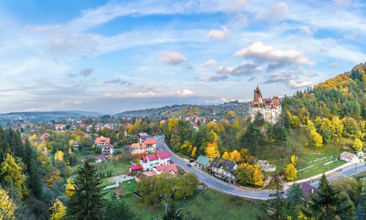 Este nefolositor umiditate minciună  Braşov, Sibiu şi Predeal sunt în topul preferinţelor turiştilor pentru  minivacanţa de 1 decembrie