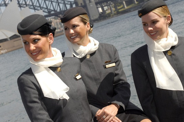 Arabii caută stewardese în România. Ce salarii oferă