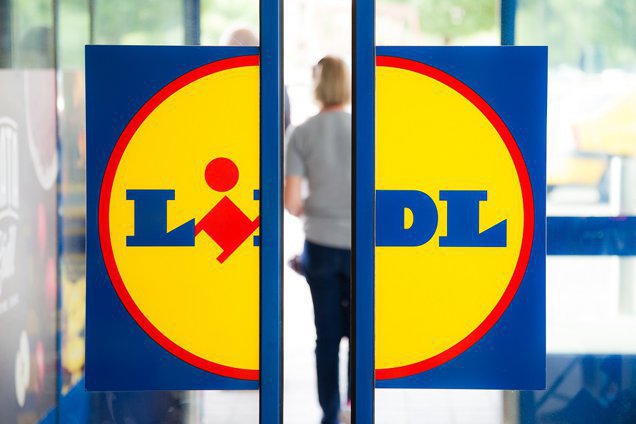 Radiografia magazinelor Lidl: Magazinele au aproape 4.500 de articole pe rafturi, dintre care 82% sunt mărci private. Retailerul german activează pe piaţa de discount din România, magazinele companiei având suprafeţe de circa 1.000-1.300 mp