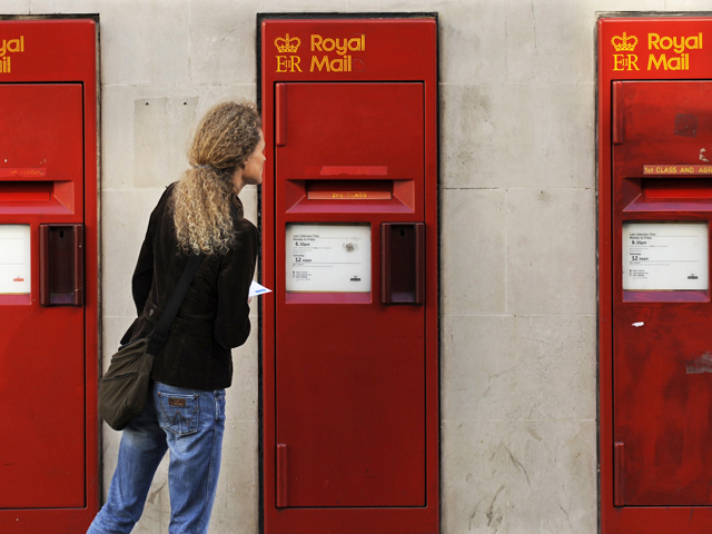 Britanicii se opun privatizării Royal Mail, dar au suprasubscris de 15 ori acţiunile propuse pentru vânzare