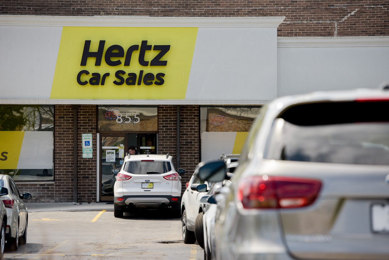 Încă o multinaţională este răpusă de criză: Gigantul de închirieri auto Hertz se pregăteşte să intre în insolvenţă, după ce nu a mai putut să îşi achite datoriile faţă de creditori  