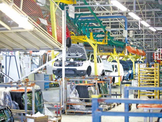Producţia de maşini la cinci luni: SUV-ul Puma de la Craiova ţine Ford pe plus, Dacia continuă declinul din cauza pandemiei