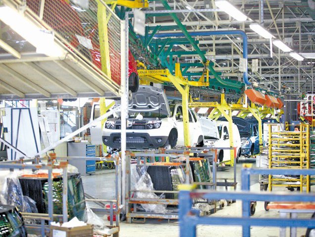 Se dezgheaţă industria auto: Dacia reia lansările de noi modele şi pregăteşte surprise în toamnă