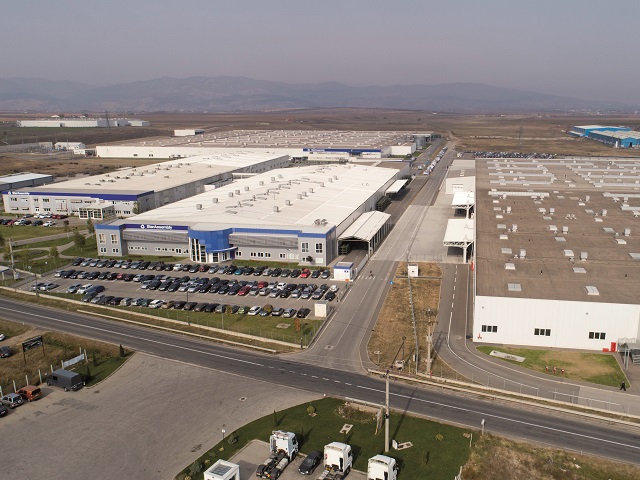 Grupul german Daimler anunţă creşterea producţiei de cutii de viteze la Sebeş datorită cererii mari pentru maşinile Mercedes-Benz. În 2019 cifra de afaceri a Star Assembly, divizia locală, a fost de 1,52 mld. euro