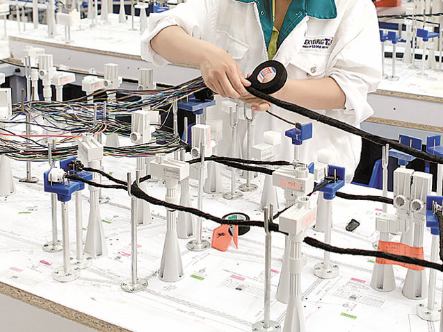 Producătorul de cabluri pentru industria auto Leoni angajează peste 200 de oameni la fabrica din Bistriţa