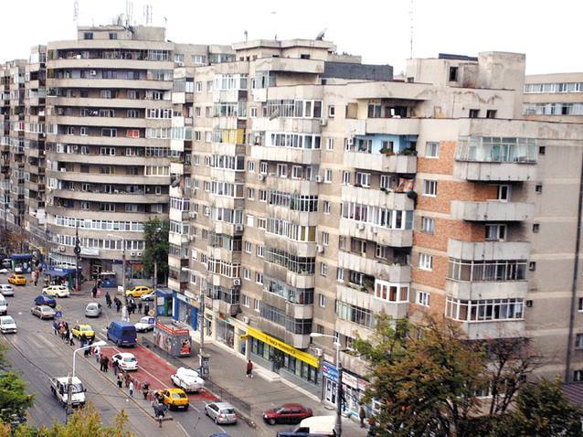  Evoluţia preţului apartamentelor cu trei camere din Bucureşti, în luna martie