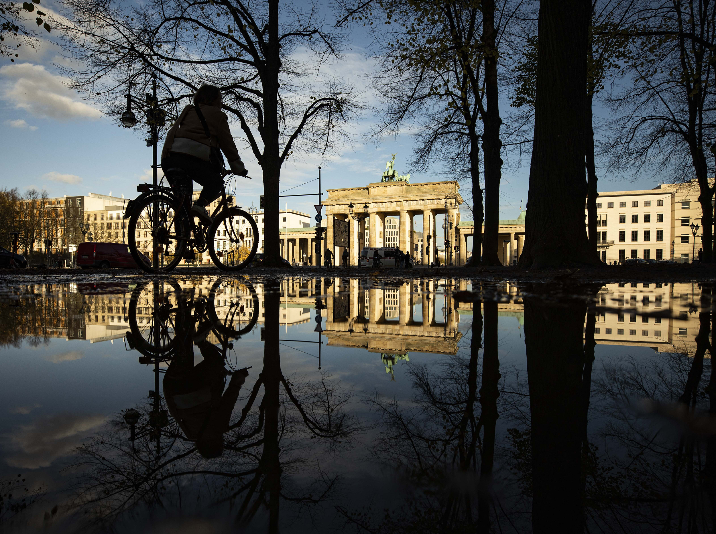 Berlinul şi Münchenul înregistrează creşteri de două cifre ale chiriilor