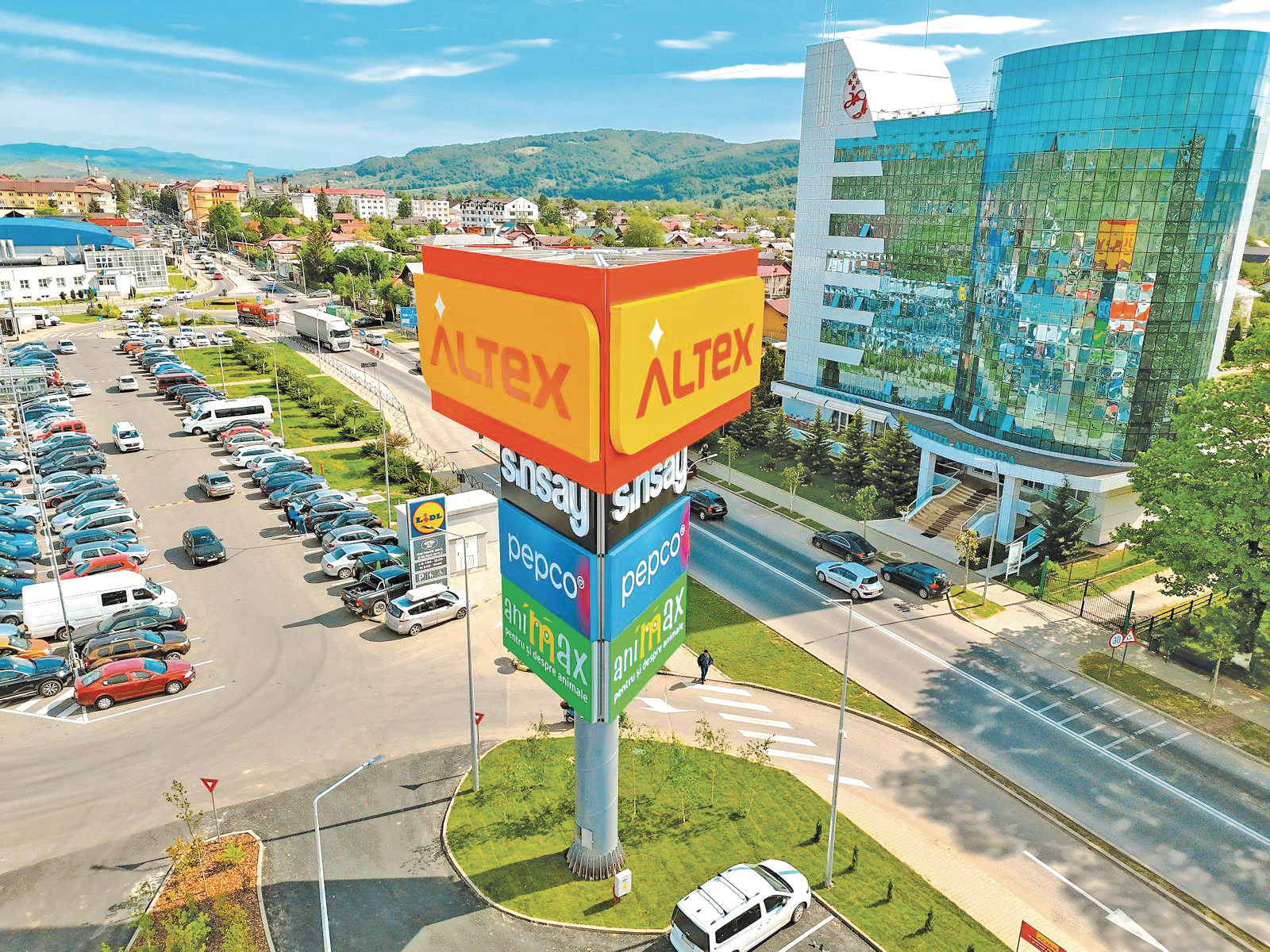 Cometex merge cu un retail park în Vălenii de Munte, oraş cu 12.000 de locuitori, cea mai mică ţintă de până acum a grupului controlat de Dan Ostahie